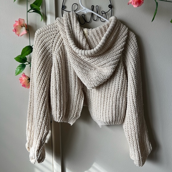 POL Women’s Chunky Knit Cropped Hoodie - Picture 3 of 4